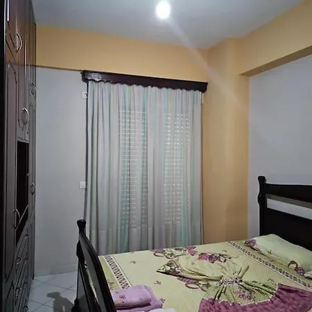 Family 150m From The Sea Apartment Sarande